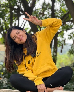 Asha Negi feet photo 11