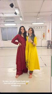 Asha Negi feet photo 8