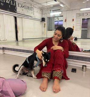 Asha Negi feet photo 4