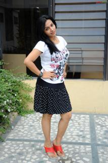 Asha Saini feet photo 9