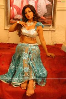 Asha Saini feet photo 20