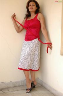 Asha Saini feet photo 10