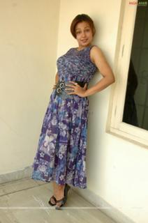 Asha Saini feet photo 8