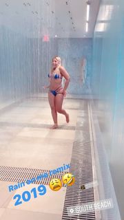 Ashanti feet photo thumbnail