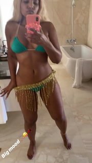 Ashanti feet photo thumbnail