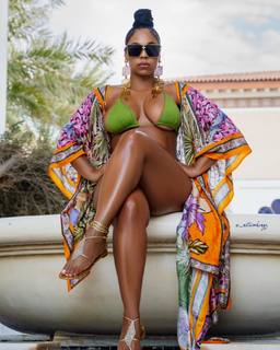 Ashanti feet photo thumbnail