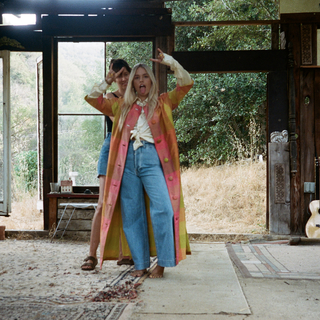 Ashe feet photo thumbnail