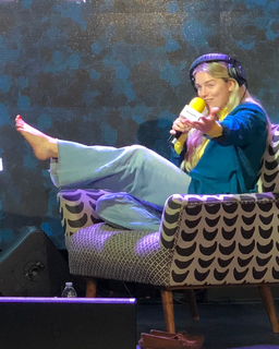 Ashe feet photo thumbnail