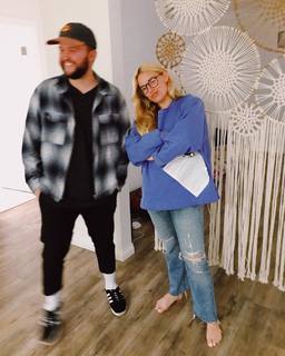 Ashe feet photo thumbnail