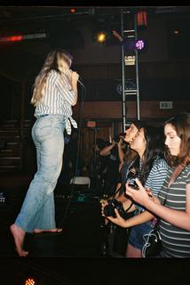 Ashe feet photo thumbnail