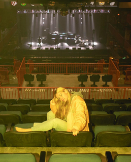 Ashe feet photo thumbnail