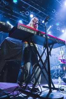 Ashe feet photo thumbnail