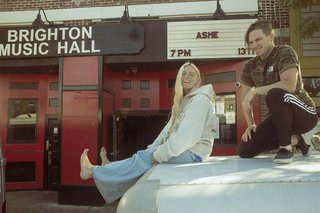 Ashe feet photo thumbnail