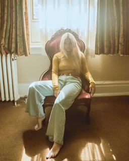 Ashe feet photo thumbnail