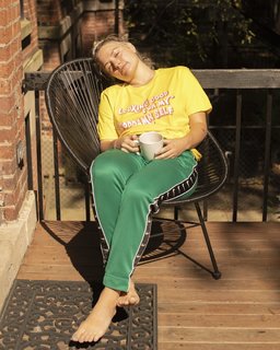 Ashe feet photo thumbnail