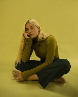 Ashe feet photo thumbnail