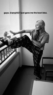 Ashe feet photo thumbnail