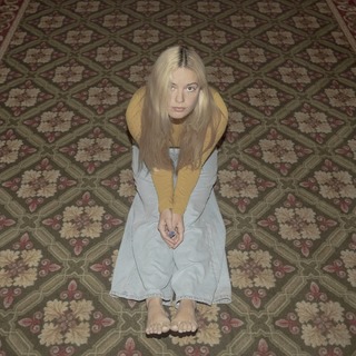 Ashe feet photo thumbnail