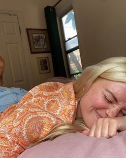 Ashe feet photo thumbnail