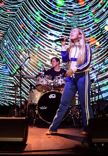 Ashe feet photo thumbnail