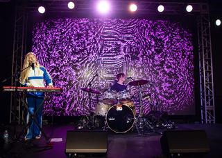 Ashe feet photo thumbnail