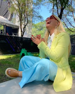 Ashe feet photo thumbnail