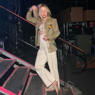 Ashe feet photo thumbnail