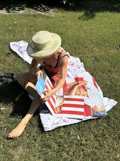 Ashe feet photo thumbnail