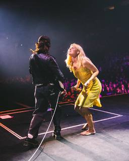 Ashe feet photo thumbnail