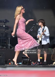 Ashe feet photo thumbnail