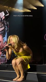 Ashe feet photo thumbnail