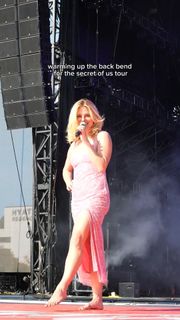 Ashe feet photo thumbnail