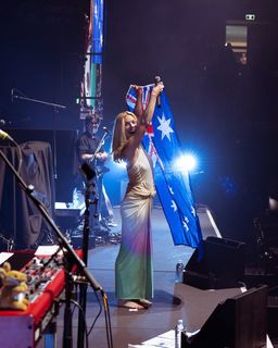 Ashe feet photo thumbnail