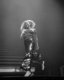 Ashe feet photo thumbnail