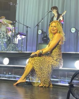 Ashe feet photo thumbnail