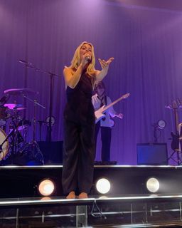 Ashe feet photo thumbnail