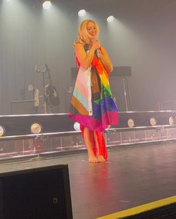 Ashe feet photo thumbnail