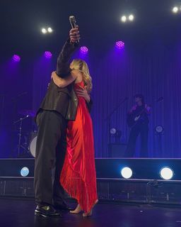 Ashe feet photo thumbnail