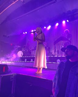 Ashe feet photo thumbnail