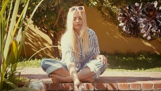 Ashe feet photo thumbnail