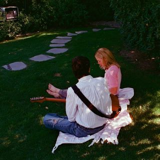 Ashe feet photo thumbnail