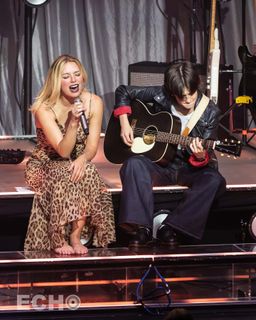 Ashe feet photo thumbnail