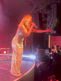 Ashe feet photo thumbnail