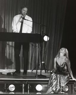 Ashe feet photo thumbnail