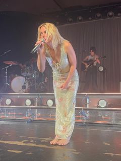 Ashe feet photo thumbnail