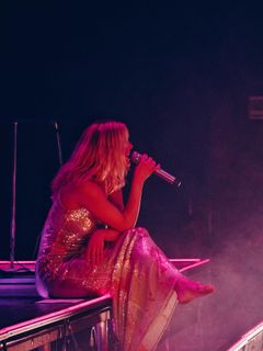 Ashe feet photo thumbnail