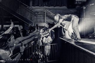 Ashe feet photo thumbnail