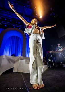 Ashe feet photo thumbnail