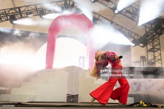 Ashe feet photo thumbnail