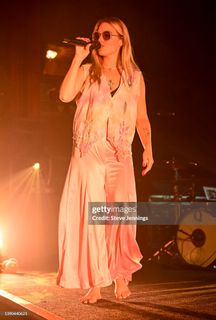 Ashe feet photo thumbnail